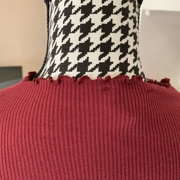 Long sleeve maroon shirt 💜 - Picture 13 of 14
